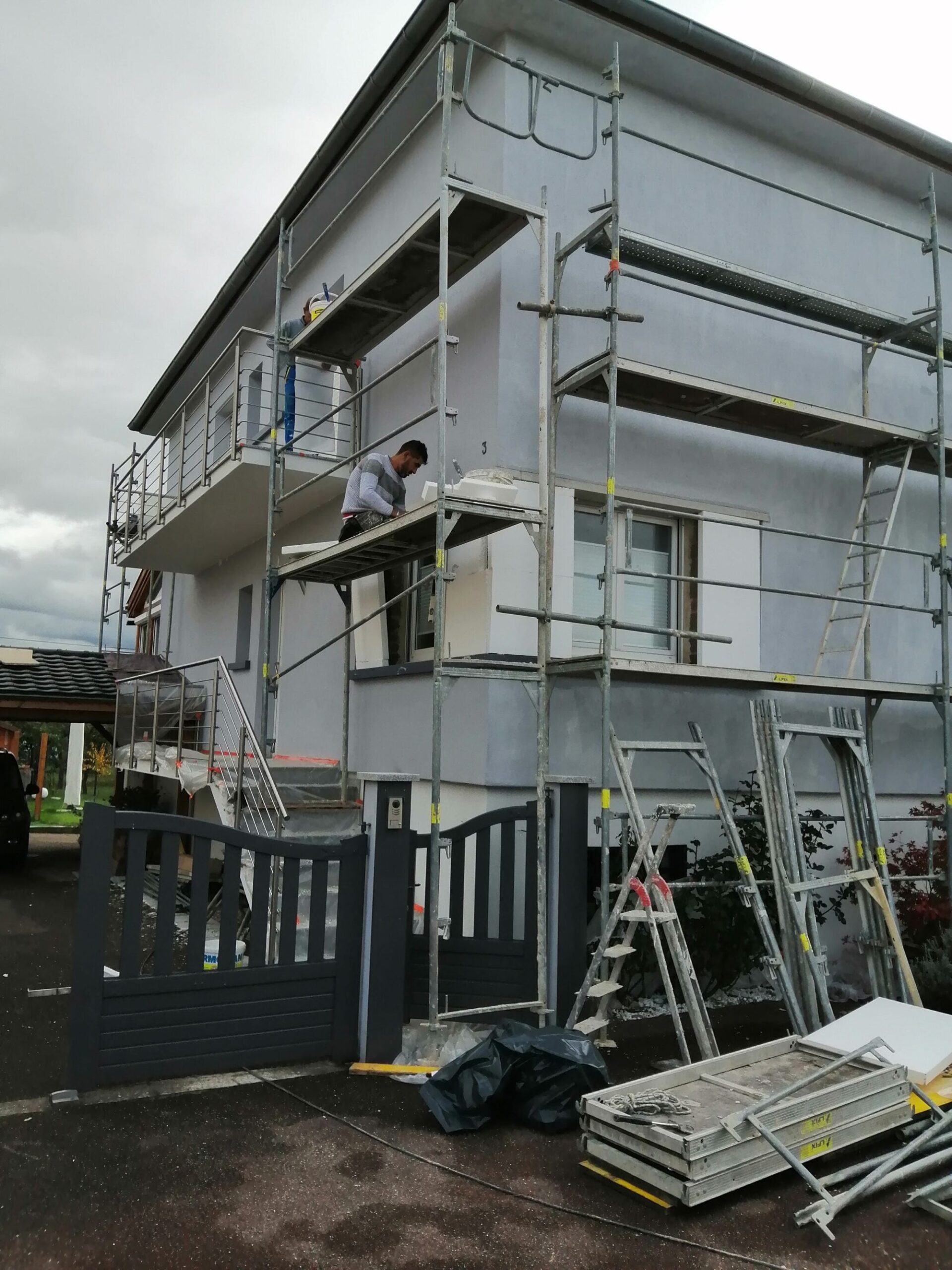 Pourquoi faire appel à un professionnel pour des travaux de rénovation extérieure pour sa maison ? Montbéliard